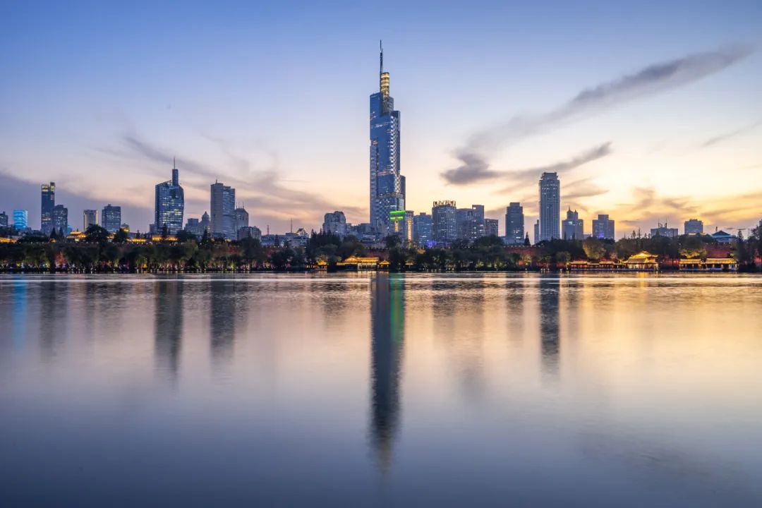 南京上周（ 08月04日-08月10日）新房成交277套，二手房1520套，涨价房源487套